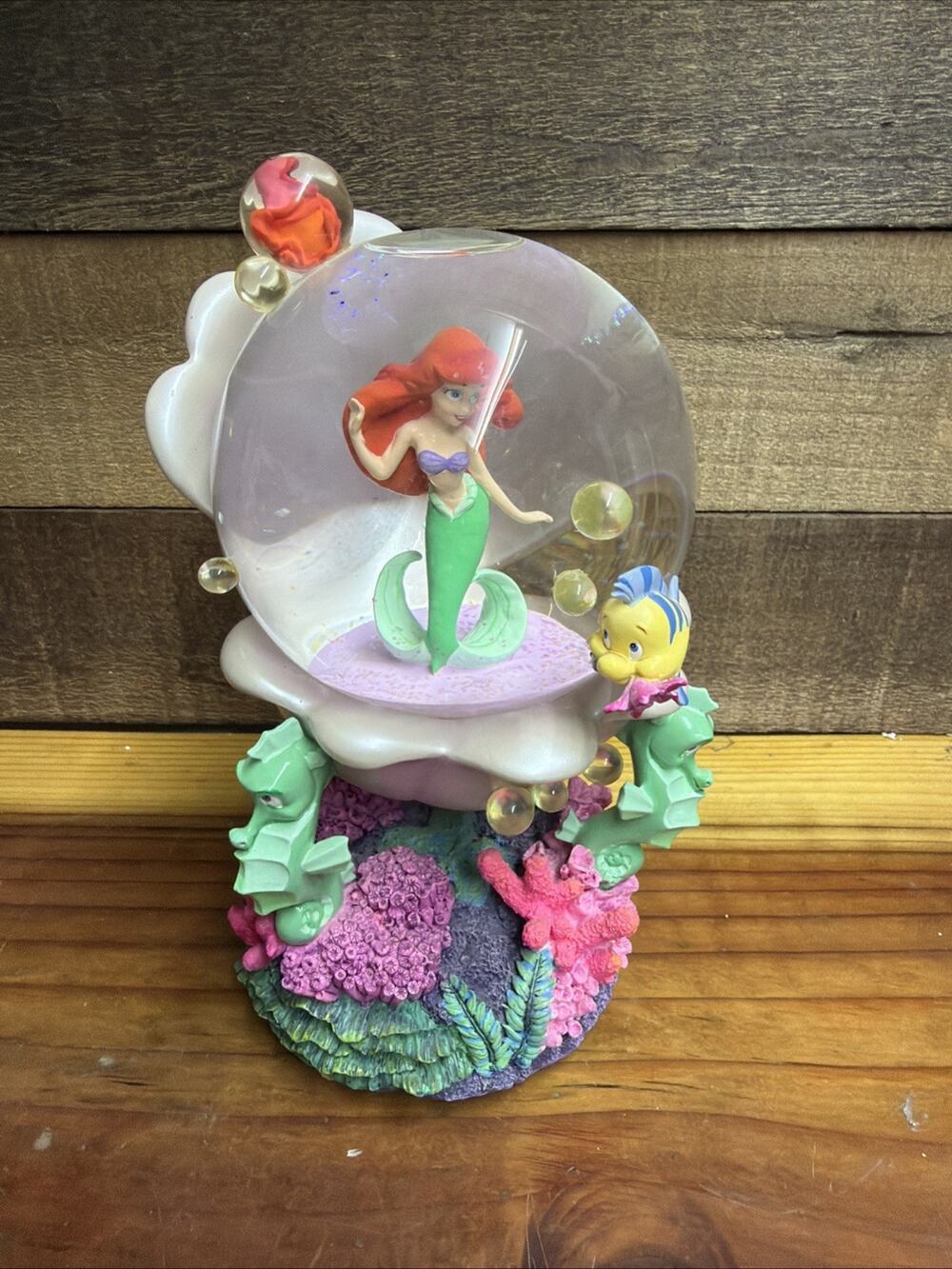 Disney Ariel Little Mermaid Clamshell Flounder Snow Globe Under The Sea